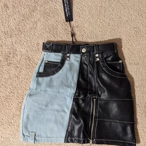 Maniere de Voir Skirt